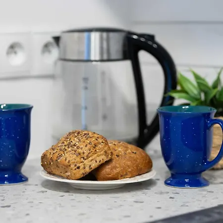 With Balcony Near Metro By Renters *