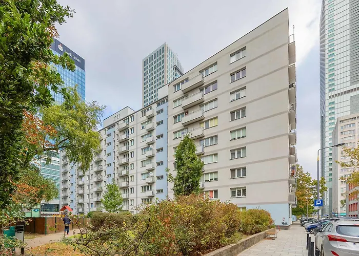 With Balcony Near Metro By Renters Apartment Warsaw