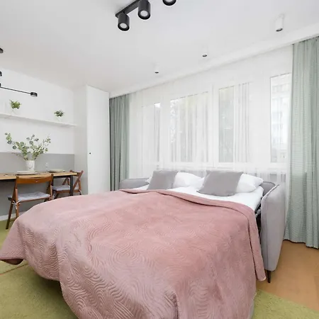 With Balcony Near Metro By Renters Apartment *