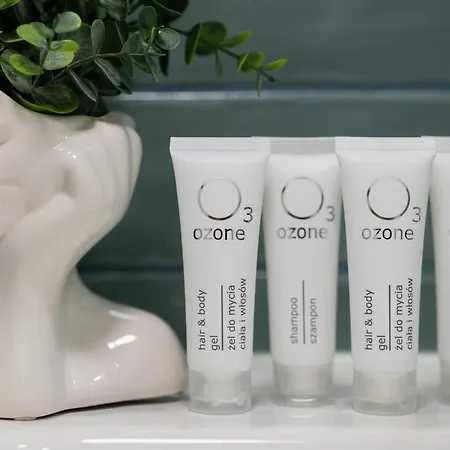 With Balcony Near Metro By Renters Apartmán *