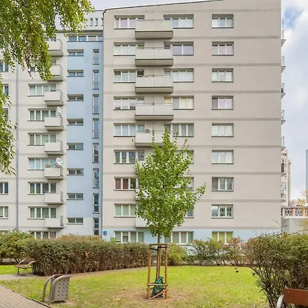 With Balcony Near Metro By Renters *