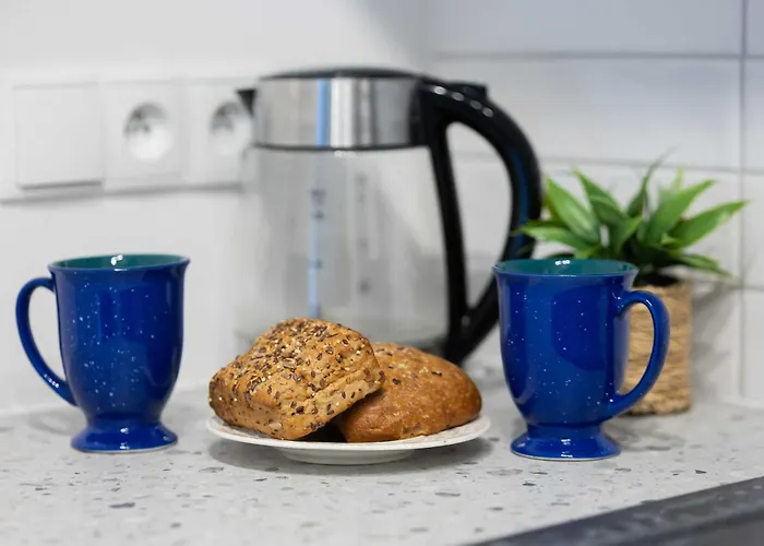 With Balcony Near Metro By Renters *