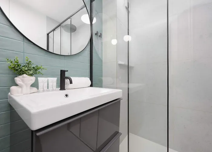 Apartmán With Balcony Near Metro By Renters *